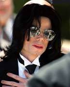 Помощник врача Майкла Джексона признался в любовной связи с  поп-королем