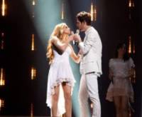       Ell & Nikky