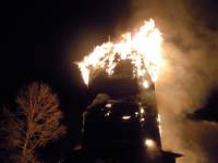 В Архангельской области из-за удара молнии сгорел уникальный памятник зодчества 18 века