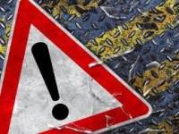 Два человека пострадали при столкновении двух автомобилей и маршрутки в Москве