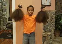 В США мальчик отрастил волосы на парики для детей с онкологией