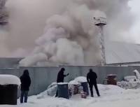 В Соликамске спасателям из-за высокой температуры не удается спуститься в шахту