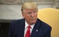 Трамп пожаловался, что из-за лампочек «выглядит оранжевым»