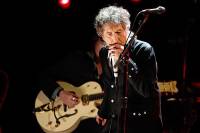 Боб Дилан продал права на все свои песни Universal