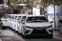 Toyota останавливает заводы в Китае