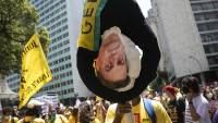 В Бразилии протестующие требуют импичмента президента