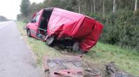 Под Красноярском три человека погибли при столкновении грузовика с микроавтобусом