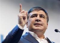 Прекративший голодовку Саакашвили начинает ходить