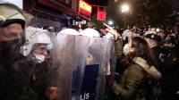 В Стамбуле женскую акцию протеста разогнали слезоточивым газом