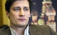 Гудков покинул Россию из-за уголовного преследования