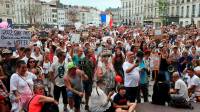 Во Франции более 200 тыс. человек протестуют против «санитарных паспортов»