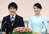 В Японию для подготовки к свадьбе прибывает жених принцессы Мако