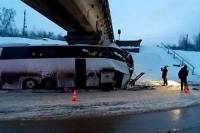Один из пассажиров автобуса, попавшего в аварию под Рязанью, лишился ног