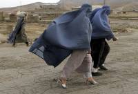 Жительницы Кабула прошли маршем в поддержку хиджаба